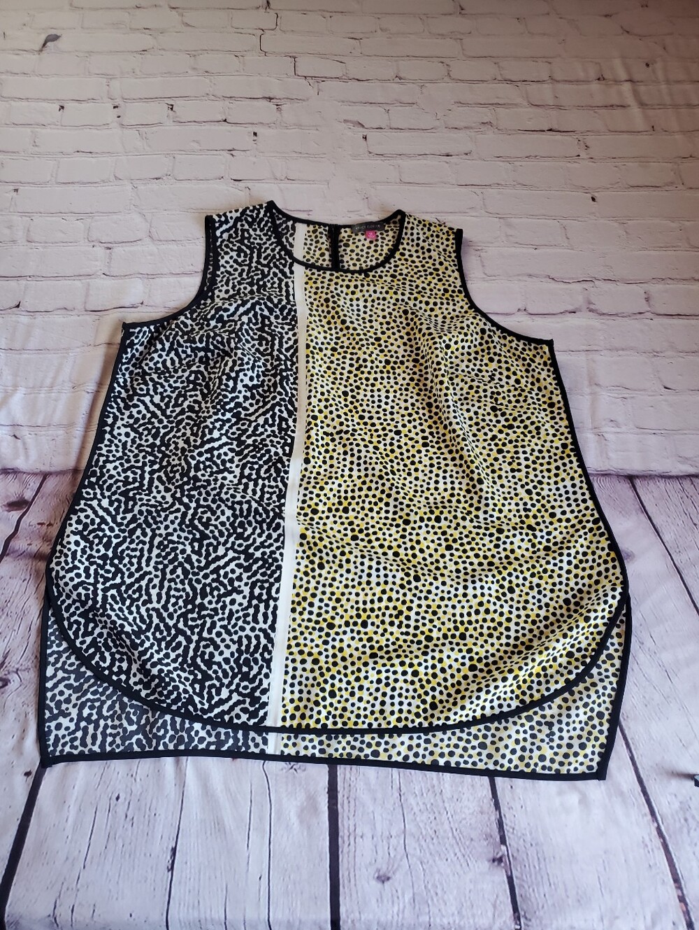 Vince Camuto Sleeveless Two-Tone Dot Tunic Black Yellow Flowy Beachy Summer 1X